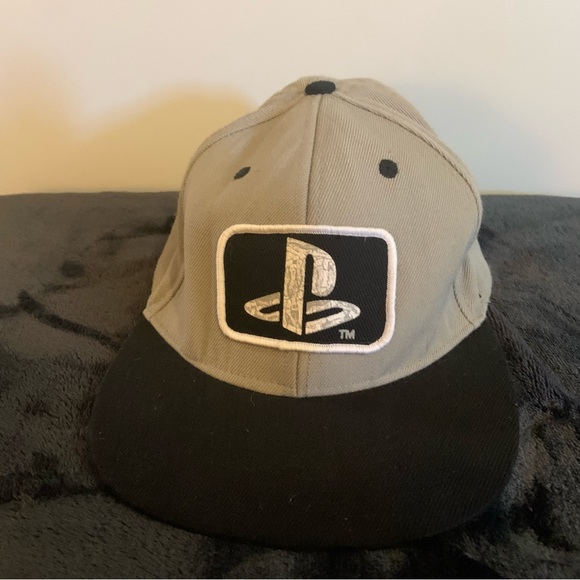 3/20$ Play Station ball cap. - Picture 1 of 4